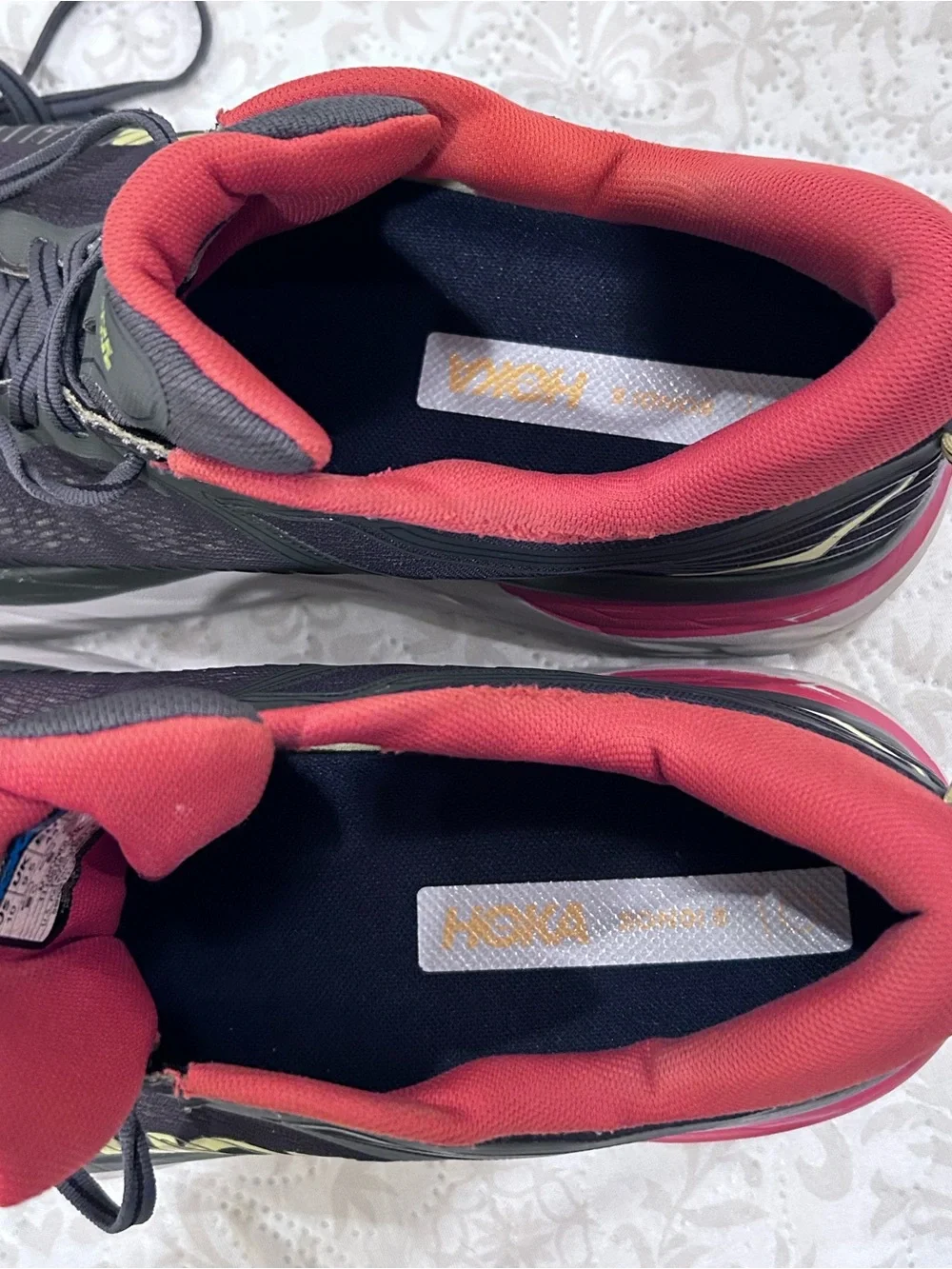 Hoka One One Men’s Size 10 Bondi 7 Color Gray Red/Orange Yellow Comfort